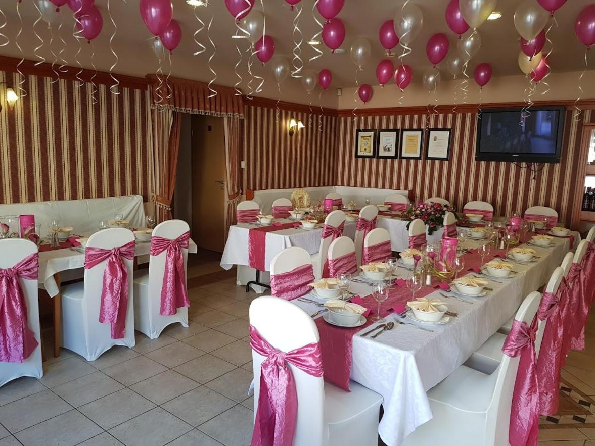 Hotel Patonai Fertőd 外观 照片